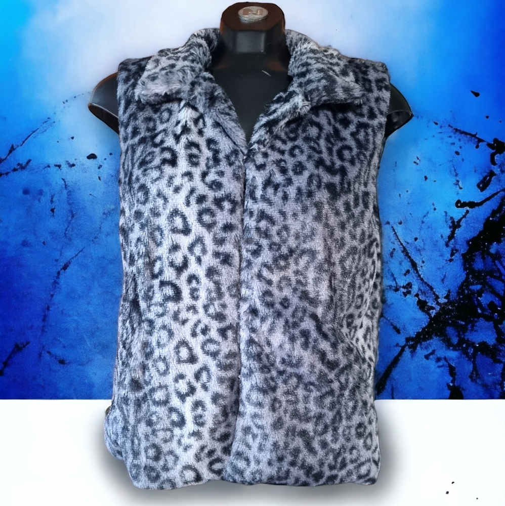 Betsey Johnson Super Soft Leopard Print Vest